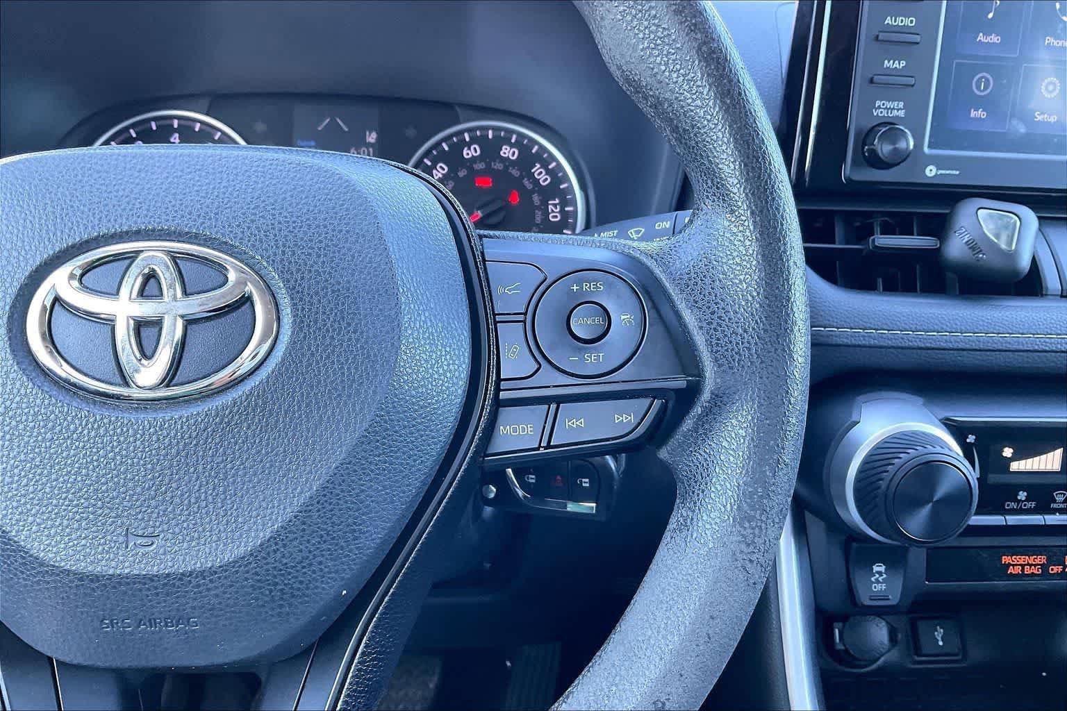 Used 2020 Toyota RAV4 LE w/ Carpet Mat Package FWD image 25