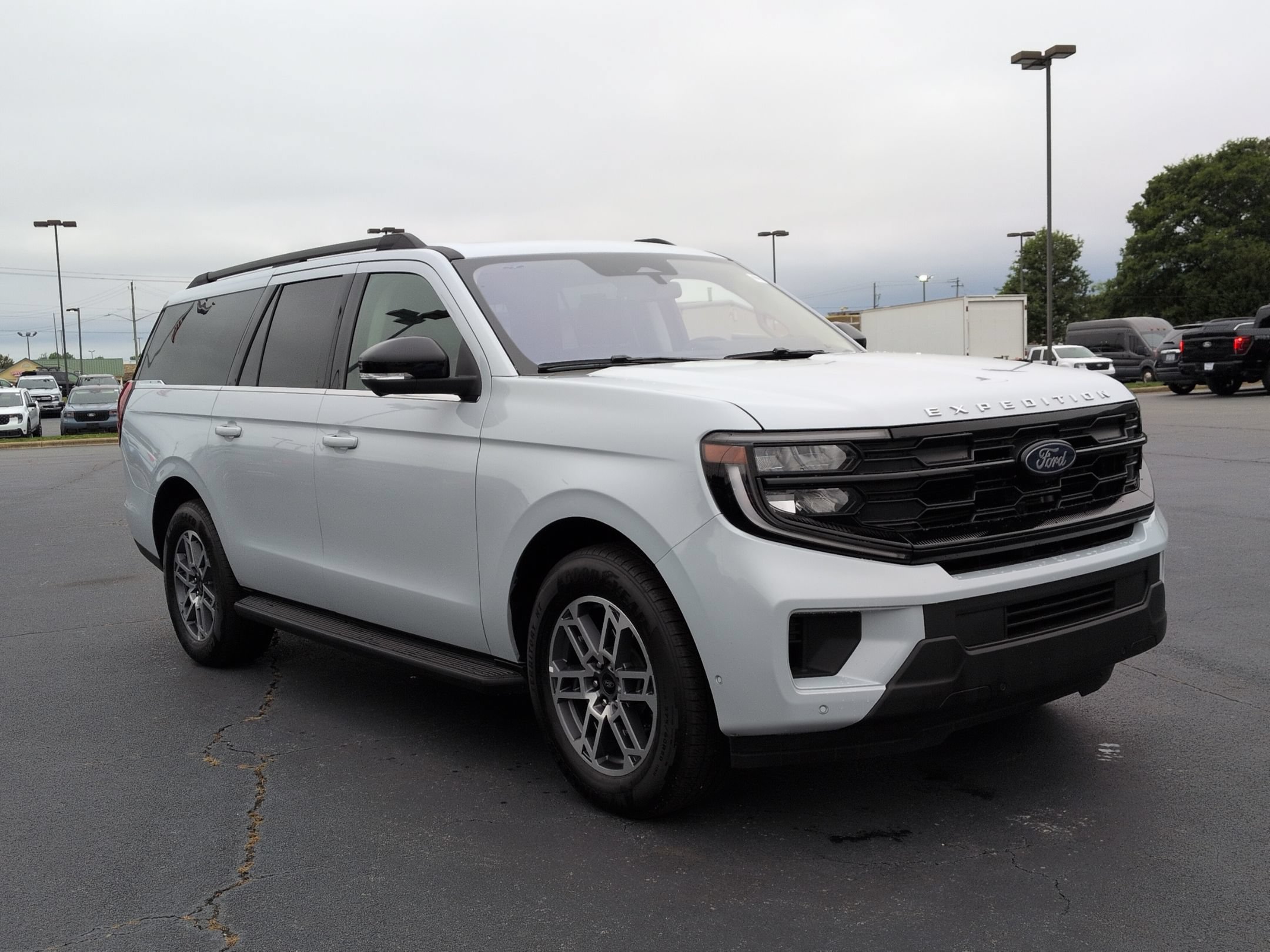 Certified 2025 Ford Expedition Max Active RWD image 2