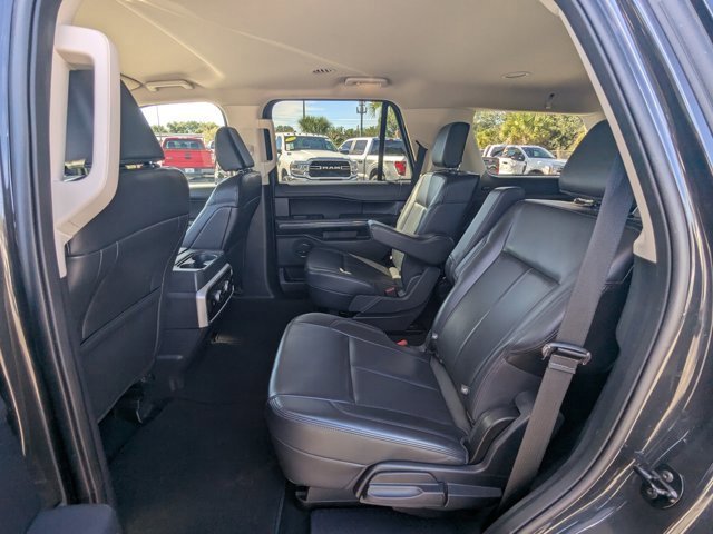 Certified 2024 Ford Expedition XLT image 16