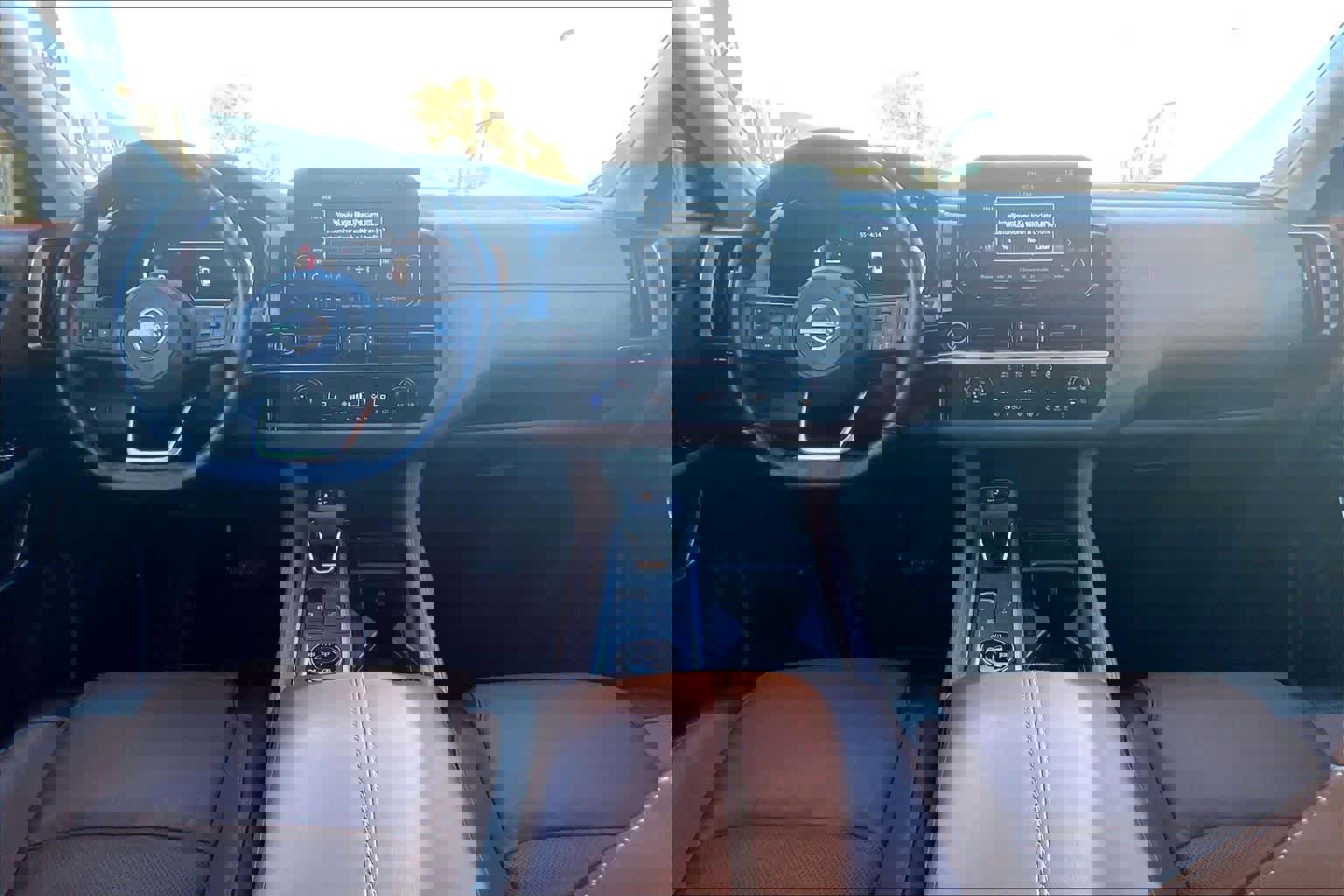 Used 2022 Nissan Pathfinder Platinum w/ Cargo Package image 15