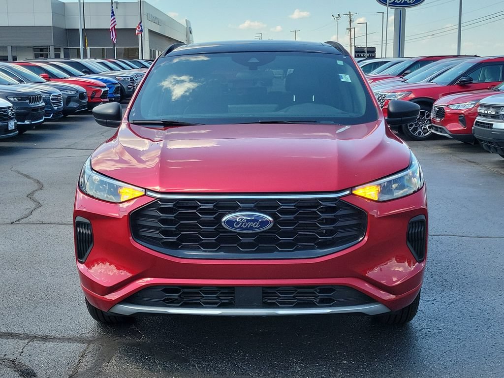 Certified 2023 Ford Escape ST-Line w/ Tech Pack #1 AWD/4WD image 2