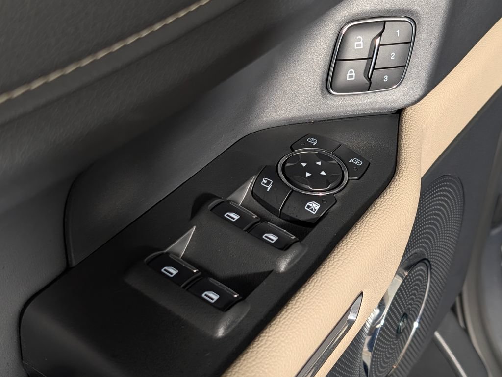 Certified 2024 Ford Expedition Limited RWD image 28