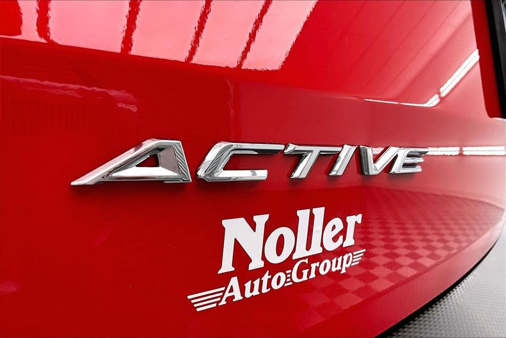 Certified 2024 Ford Escape Active w/ Cold Weather Package FWD image 8