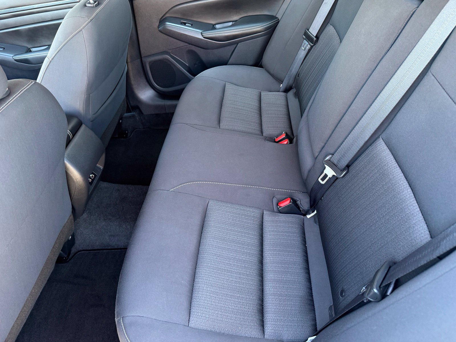 Used 2025 Nissan Altima 2.5 SV FWD image 18