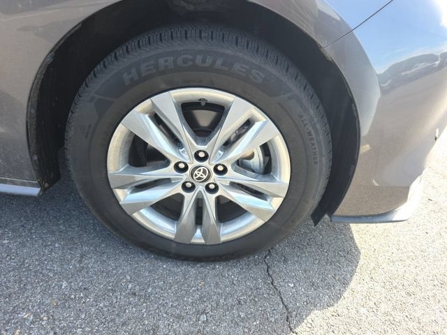 Used 2024 Toyota Sienna XLE w/ XLE Plus Package AWD/4WD image 33