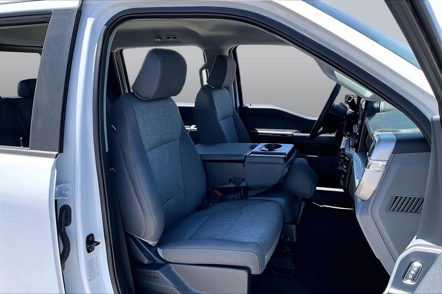 Certified 2025 Ford F250 XL w/ STX Appearance Package AWD/4WD image 9