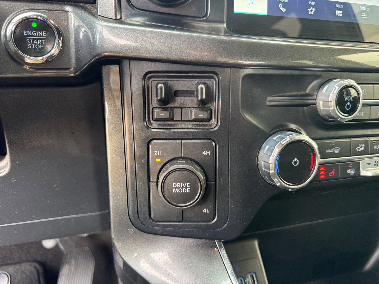 Certified 2022 Ford F150 XLT w/ Equipment Group 302A High image 23