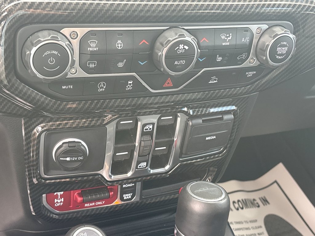 Used 2023 Jeep Gladiator Rubicon w/ Cold Weather Group AWD/4WD image 34