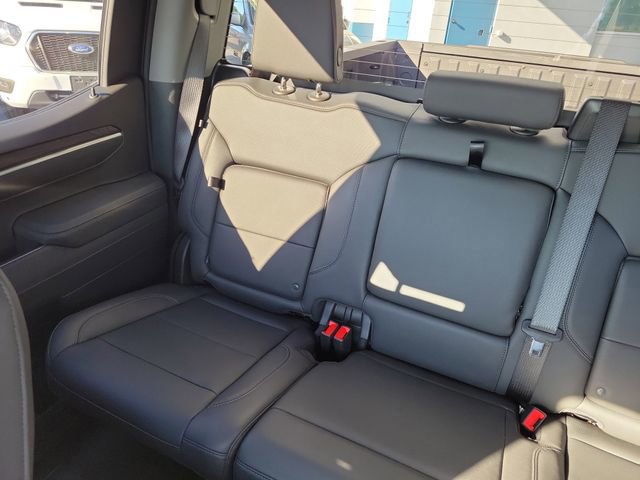 Used 2026 GMC Sierra 1500 SLT image 12