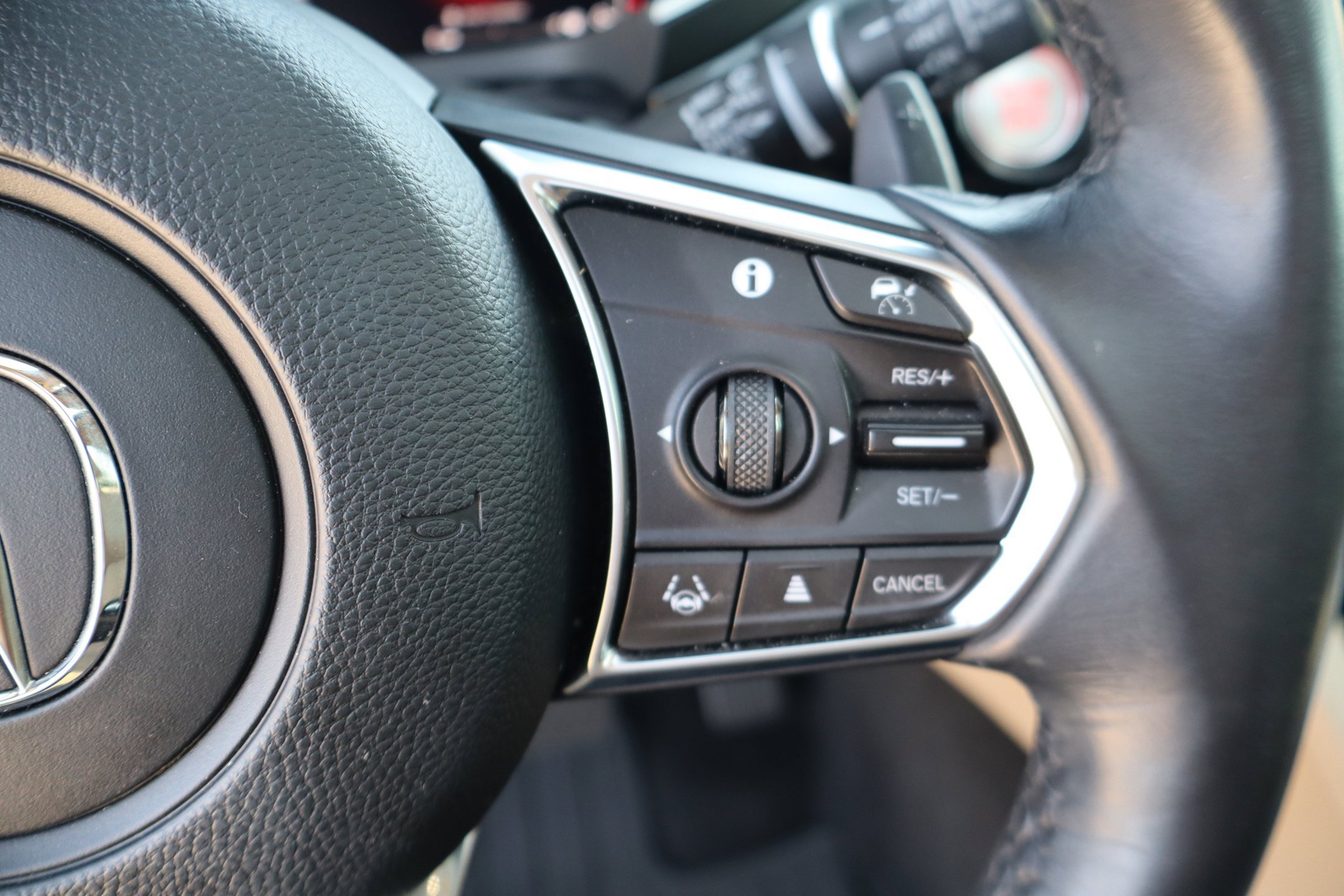 Used 2023 Acura MDX w/ Advance Package AWD/4WD image 18