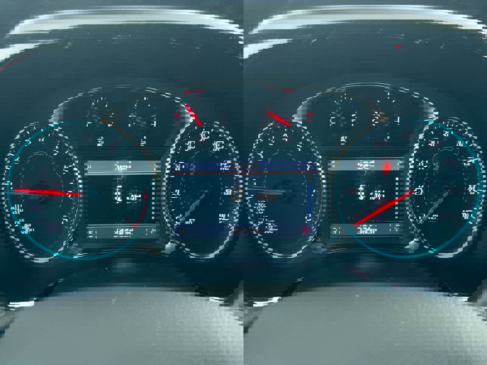 Used 2023 Chevrolet Traverse LT image 33