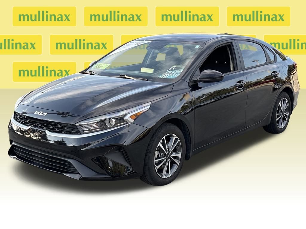 Used 2024 Kia Forte LXS image 12