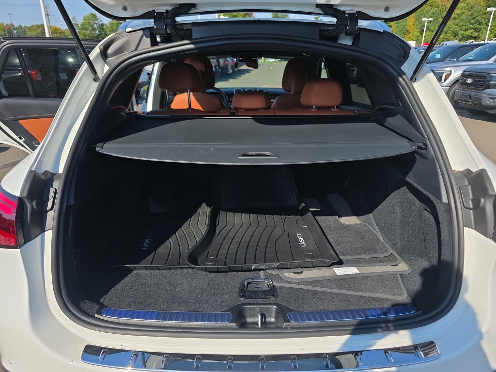 Used 2025 Mercedes-Benz GLC 300 4MATIC image 15