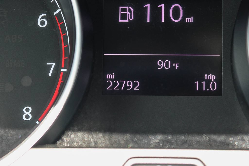 Used 2020 Volkswagen Golf 4-Door FWD image 25