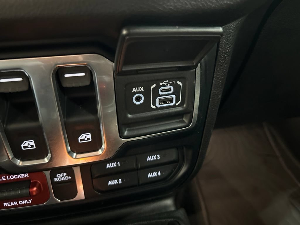 Used 2024 Jeep Wrangler Sport AWD/4WD image 24