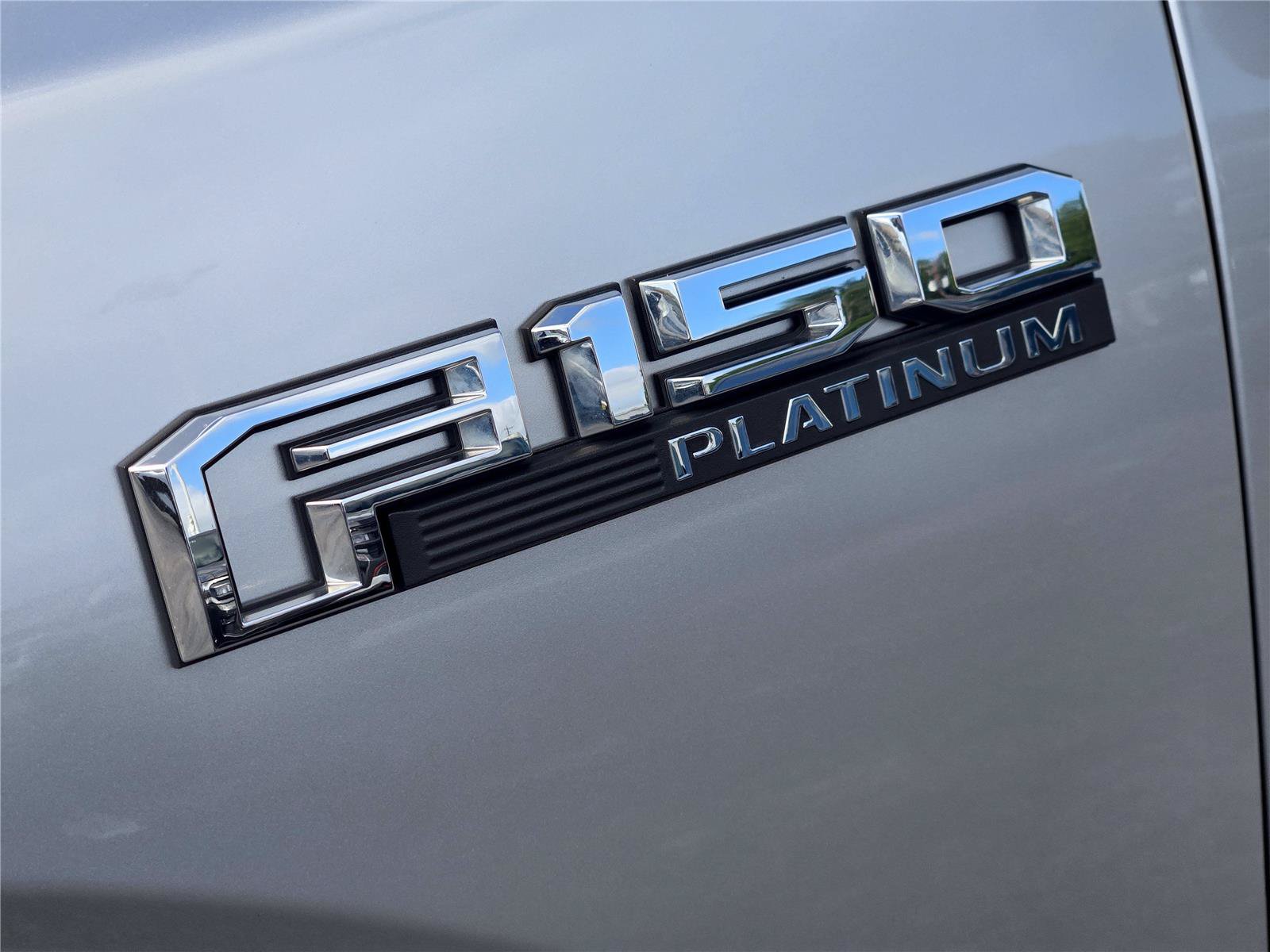 Certified 2019 Ford F150 Platinum w/ Equipment Group 701A Luxury AWD/4WD image 12