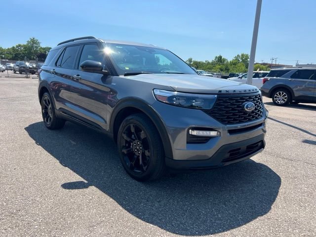 Certified 2024 Ford Explorer ST-Line w/ Class IV Trailer Tow Package AWD/4WD image 2