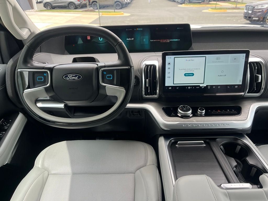 Certified 2025 Ford Expedition Platinum AWD/4WD image 16