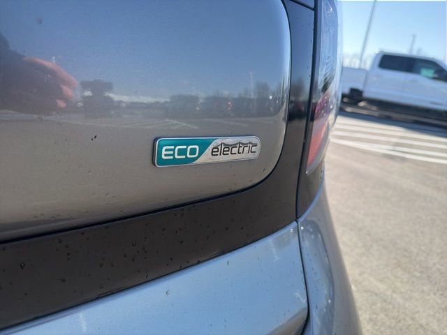 Used 2018 Kia Soul EV + w/ Sun & Fun Package image 11