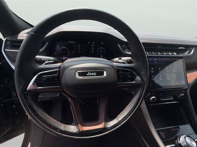 Used 2023 Jeep Grand Cherokee L Summit w/ Advanced Protech Group IV AWD/4WD image 11