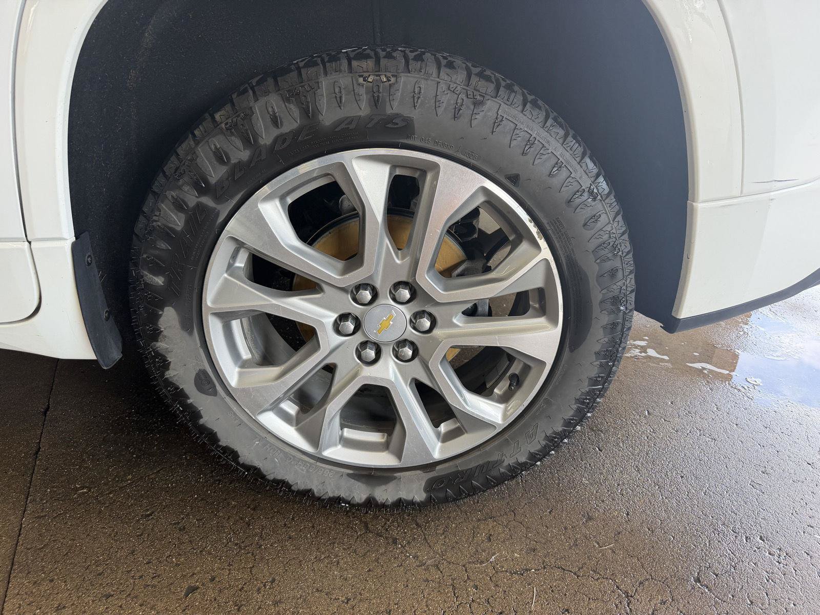 Used 2021 Chevrolet Traverse Premier AWD/4WD image 31