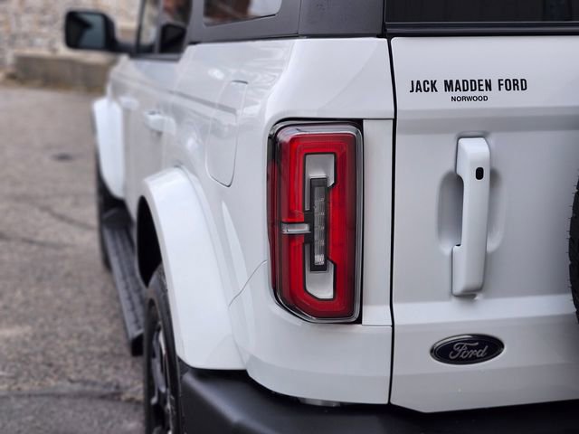 Certified 2025 Ford Bronco Outer Banks AWD/4WD image 9