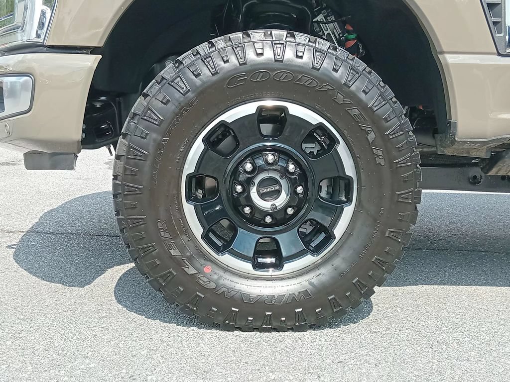 Certified 2026 Ford F250 Platinum w/ Platinum Plus Package AWD/4WD image 14
