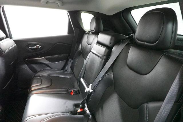 Used 2019 Jeep Cherokee Latitude Plus w/ Cold Weather Group image 25