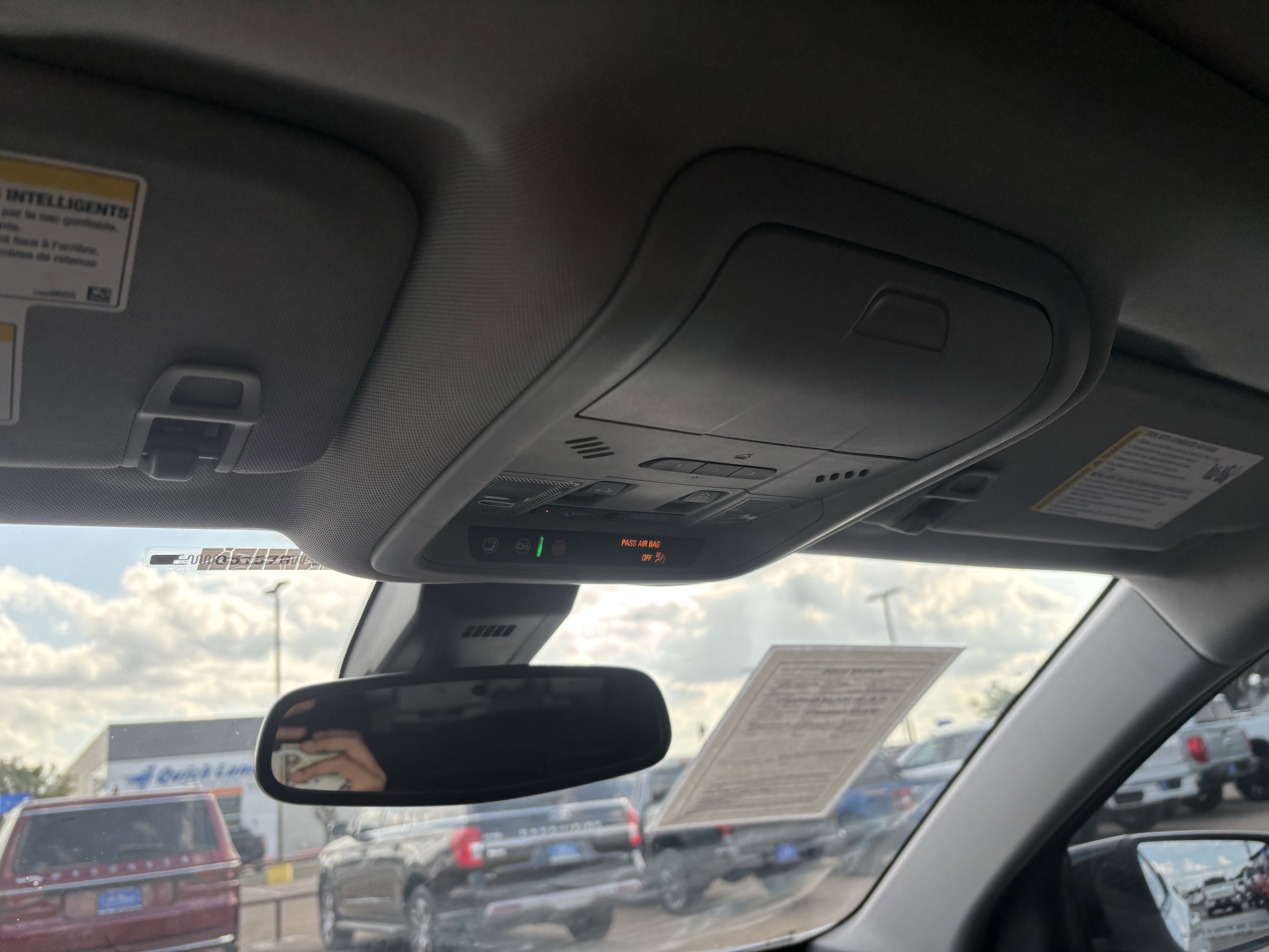 Used 2024 GMC Terrain AT4 w/ Infotainment Package II image 39