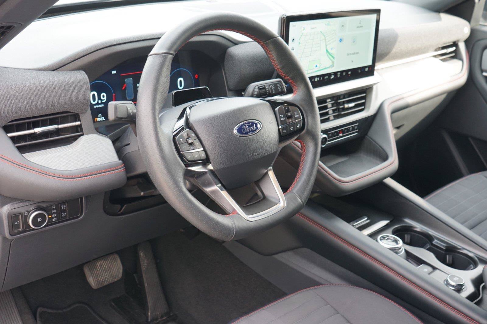Certified 2025 Ford Explorer ST-Line w/ ST-Line Street Pack AWD/4WD image 9