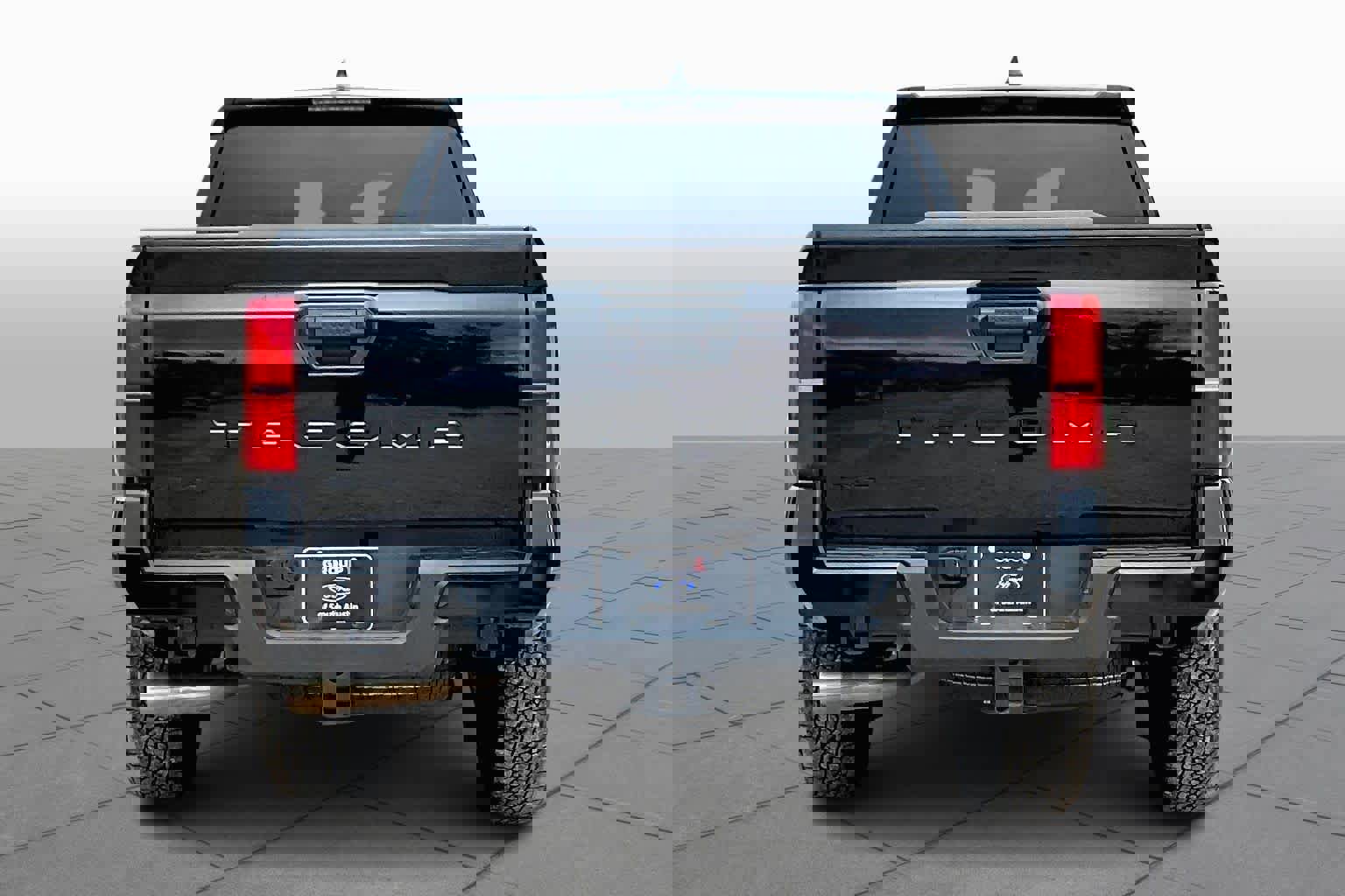 Used 2025 Toyota Tacoma TRD Off-Road image 2