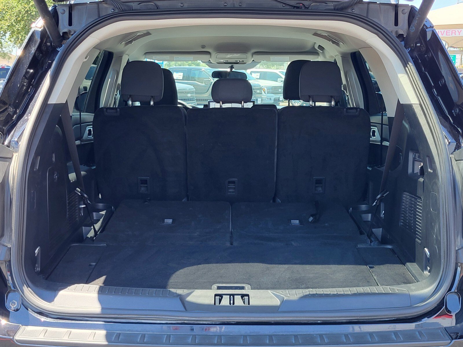 Certified 2025 Ford Explorer Active RWD image 31