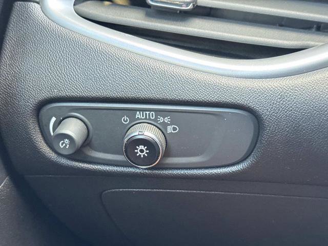 Used 2023 Chevrolet Malibu LT image 31