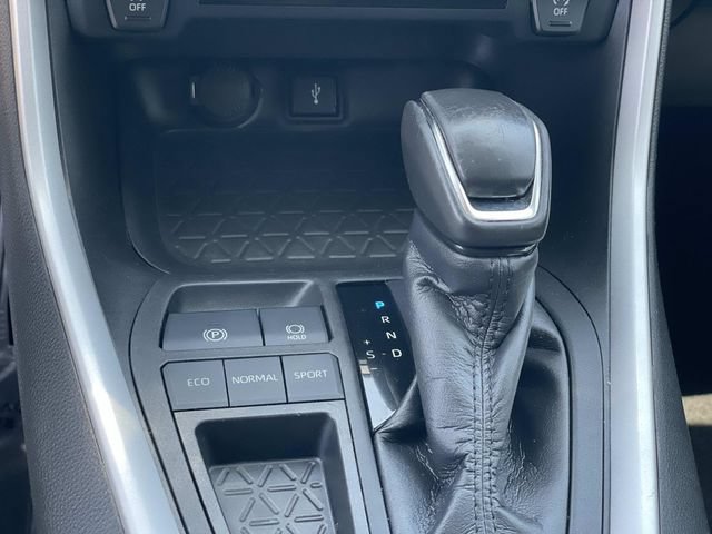 Used 2022 Toyota RAV4 XLE Premium FWD image 16