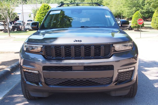 Used 2024 Jeep Grand Cherokee L Limited w/ Black Appearance Package AWD/4WD image 2
