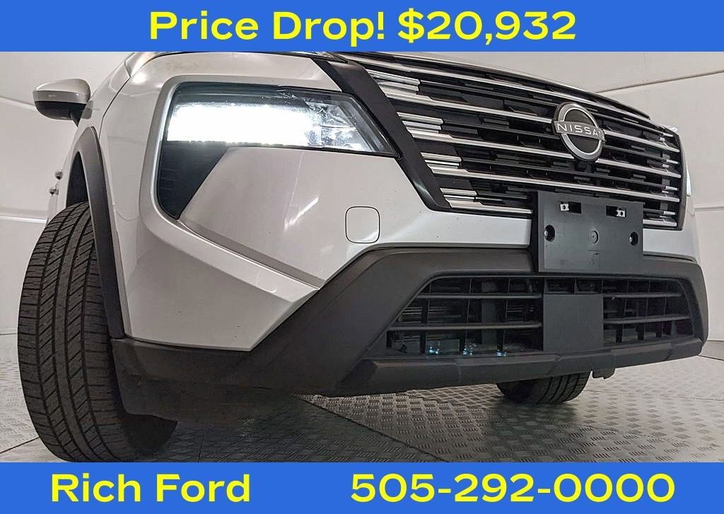 Used 2024 Nissan Rogue SV image 22