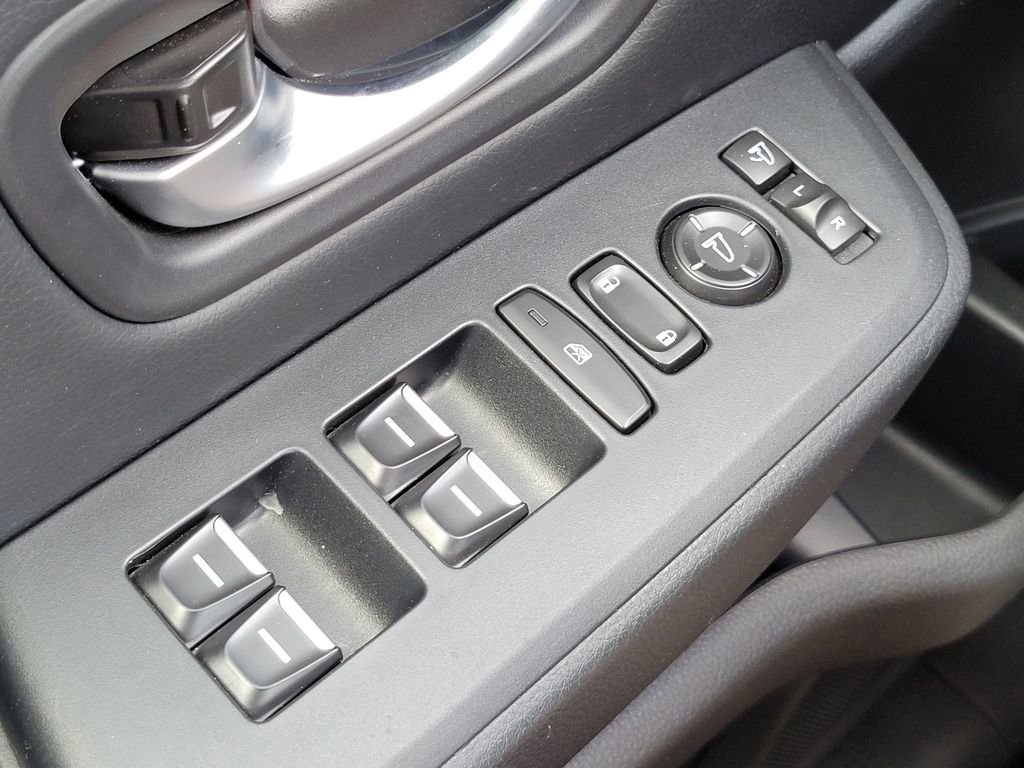 Used 2025 Honda Pilot TrailSport image 29