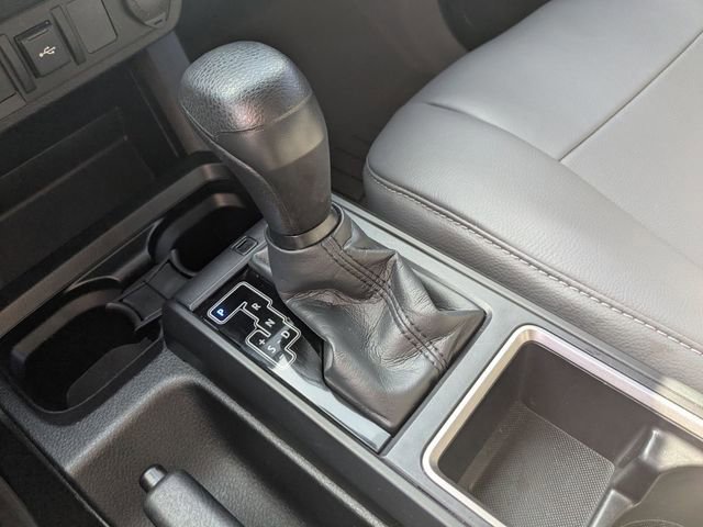 Used 2021 Toyota Tacoma SR AWD/4WD image 18