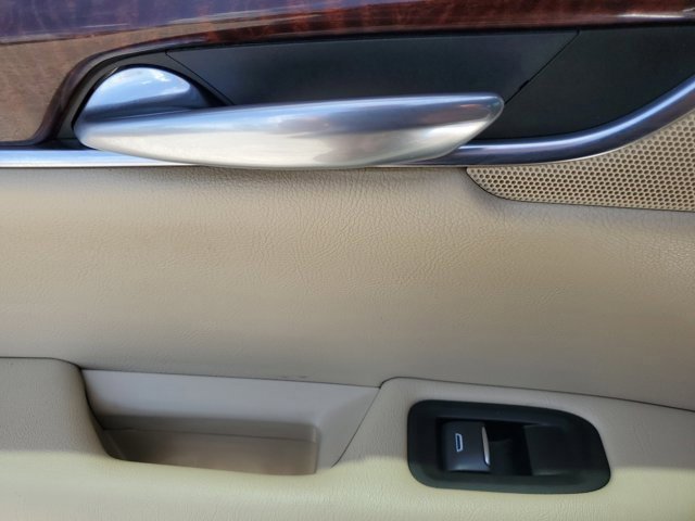 Used 2018 Cadillac XT5 Premium Luxury image 16