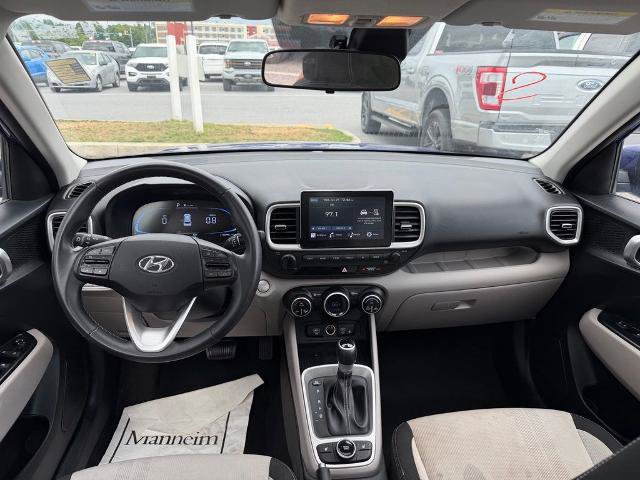 Used 2026 Hyundai Venue SEL FWD image 14