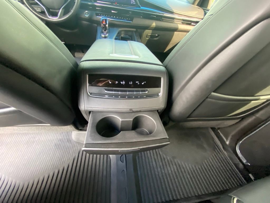 Used 2023 Cadillac Escalade Sport w/ LPO, ONYX Package AWD/4WD image 25