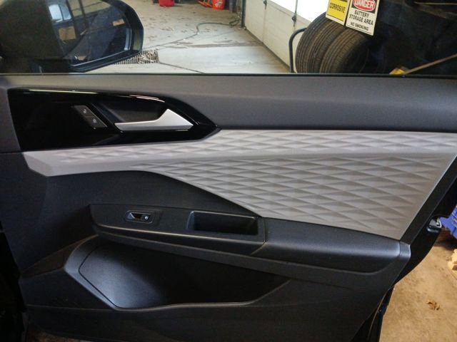 Used 2022 Volkswagen Taos S image 46