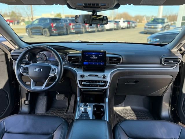 Certified 2020 Ford Explorer XLT w/ Equipment Group 202A image 14
