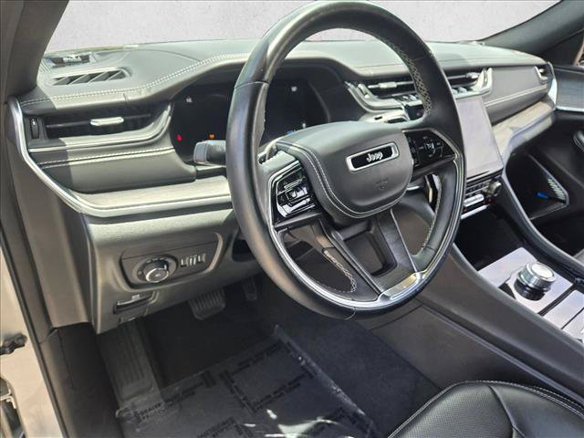 Used 2022 Jeep Grand Cherokee L Overland RWD image 10