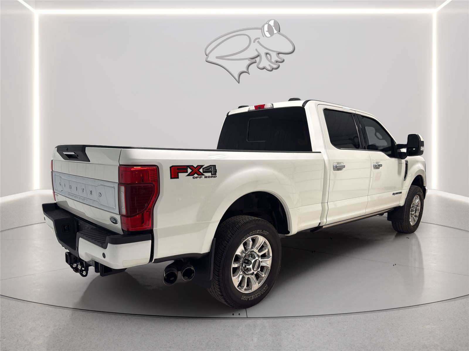 Certified 2022 Ford F250 Limited w/ FX4 Off-Road Package AWD/4WD image 5