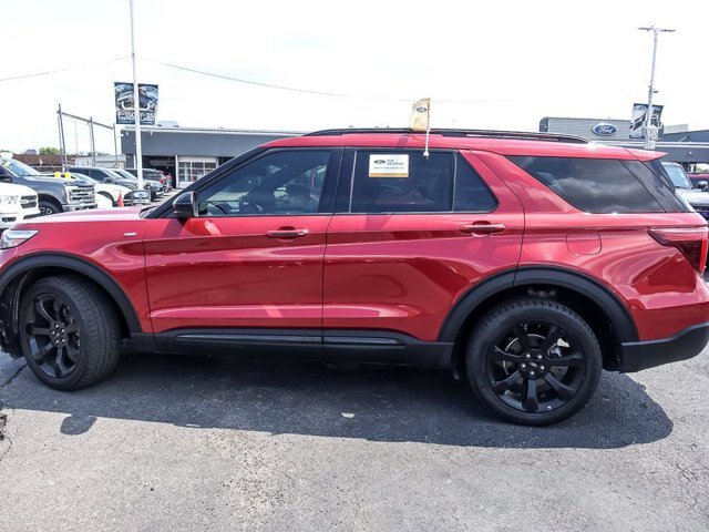 Certified 2024 Ford Explorer ST-Line w/ Class IV Trailer Tow Package AWD/4WD image 6