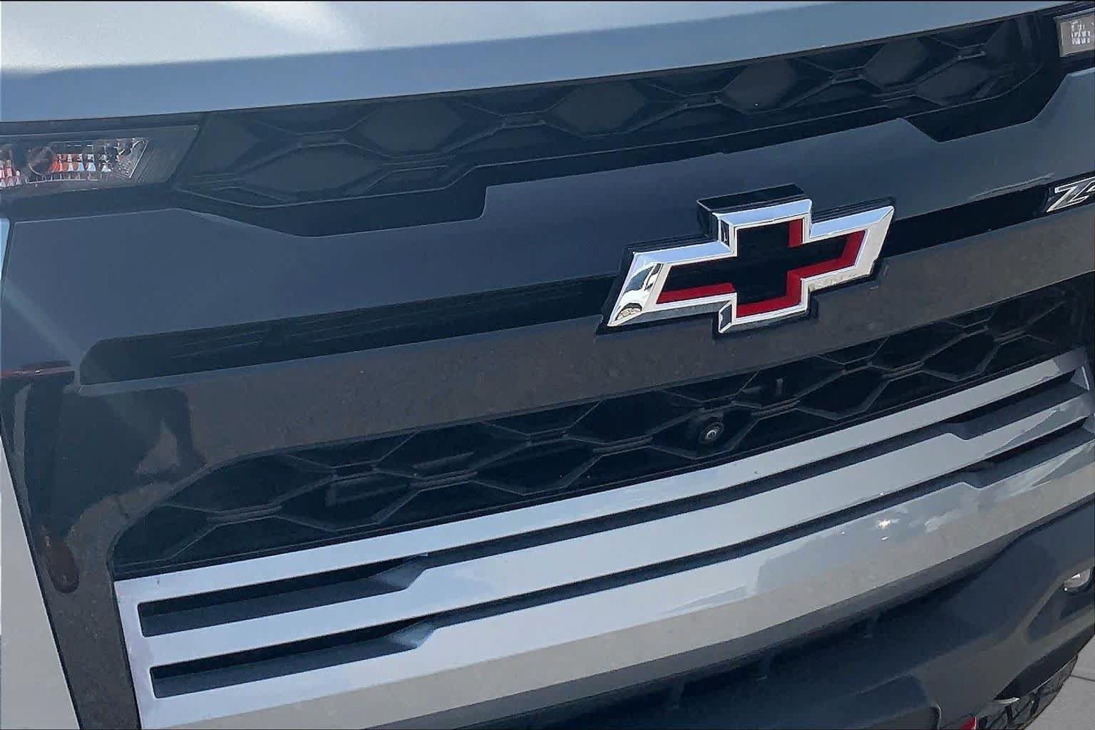 Used 2024 Chevrolet Colorado ZR2 w/ ZR2 Convenience Package III AWD/4WD image 30