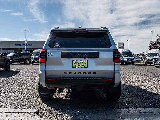 Used 2025 Toyota 4Runner SR5 AWD/4WD image 6
