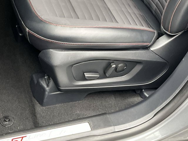Certified 2025 Ford Explorer ST-Line AWD/4WD image 10