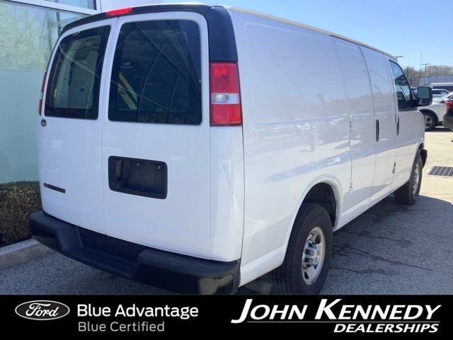Used 2021 Chevrolet Express 2500 w/ Driver Convenience Package RWD image 3